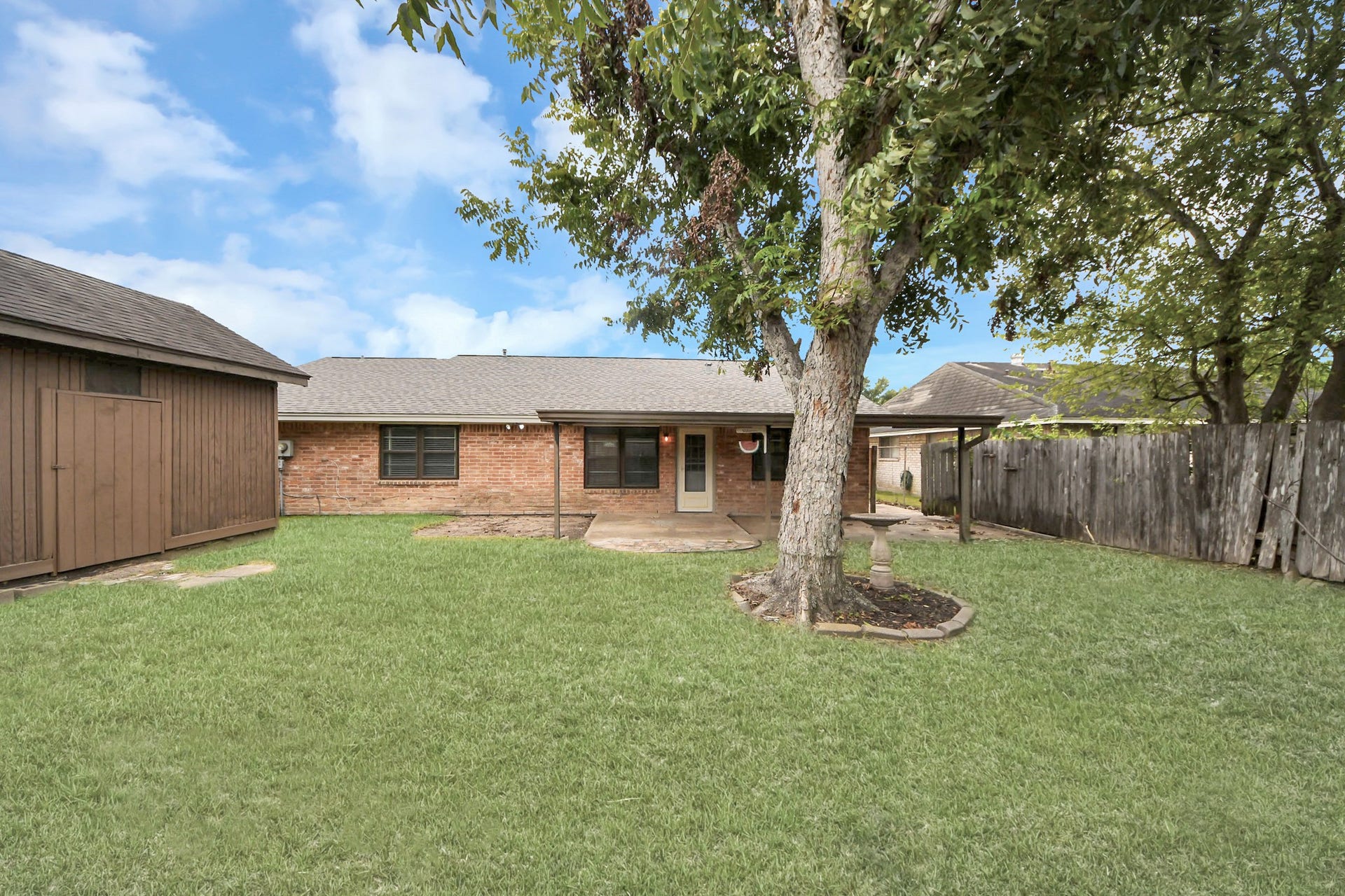 10411 Glenkirk Drive, Houston, TX 77089 10411 Glenkirk Drive, Houston, TX 77089