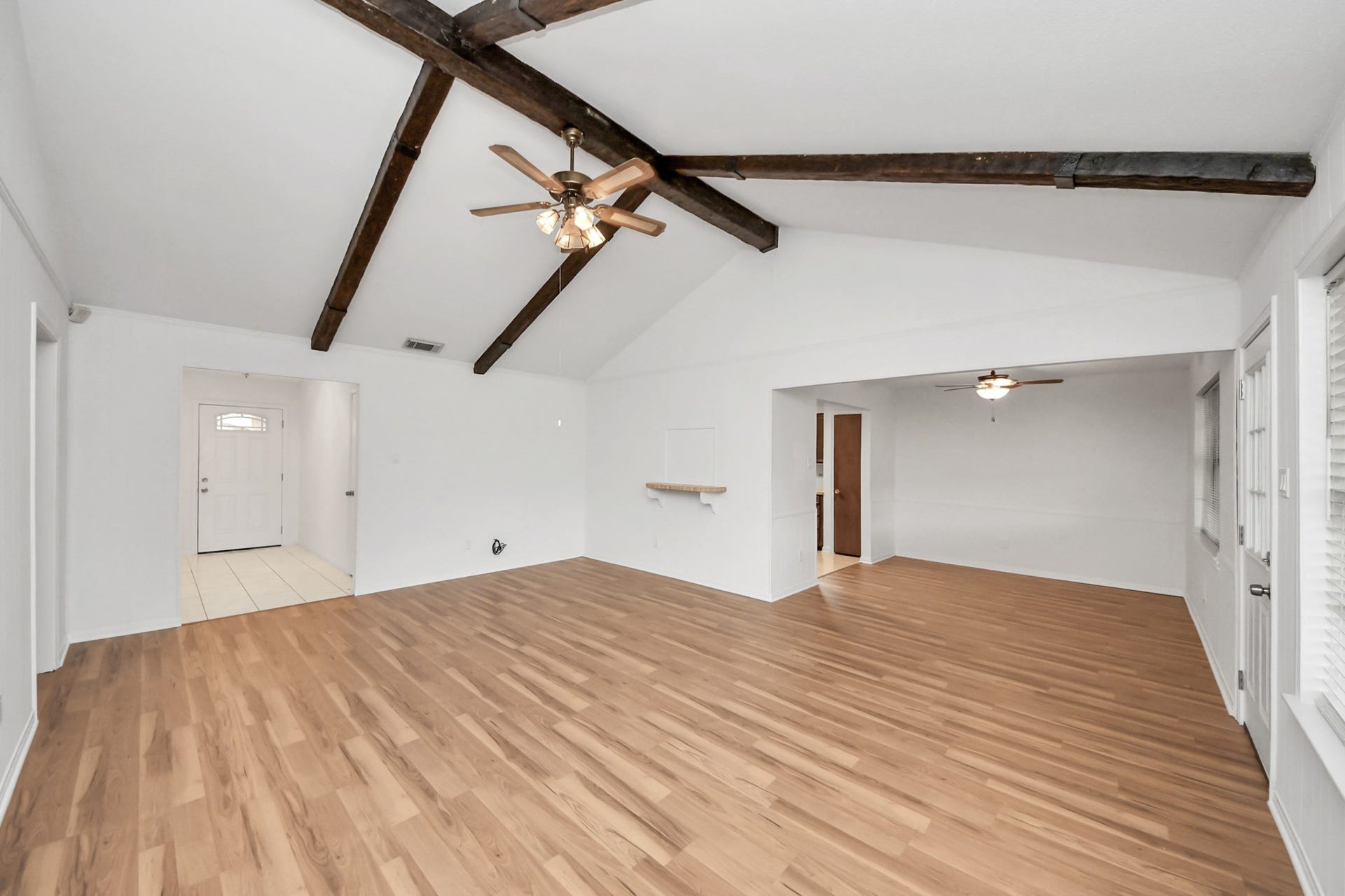 10411 Glenkirk Drive, Houston, TX 77089 10411 Glenkirk Drive, Houston, TX 77089