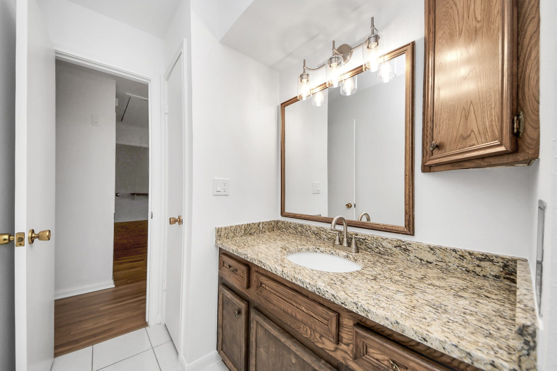 10411 Glenkirk Drive, Houston, TX 77089 10411 Glenkirk Drive, Houston, TX 77089