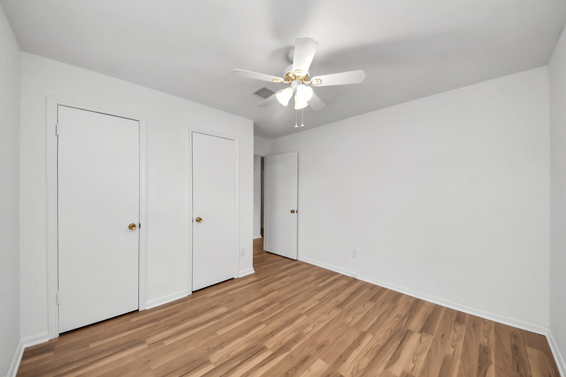 10411 Glenkirk Drive, Houston, TX 77089 10411 Glenkirk Drive, Houston, TX 77089