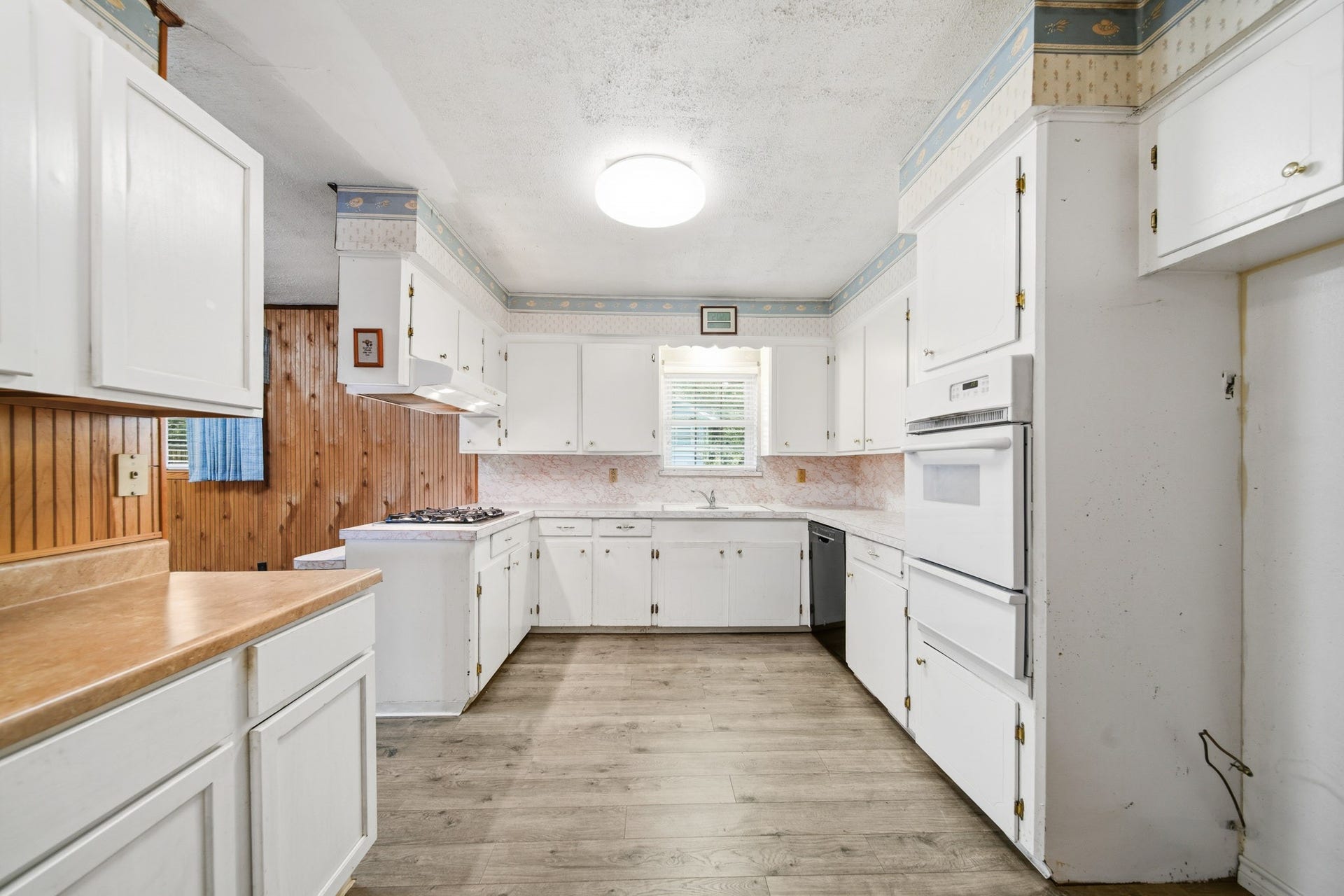 701 Crown Street, Galena Park, TX 77547 Large Kitchen