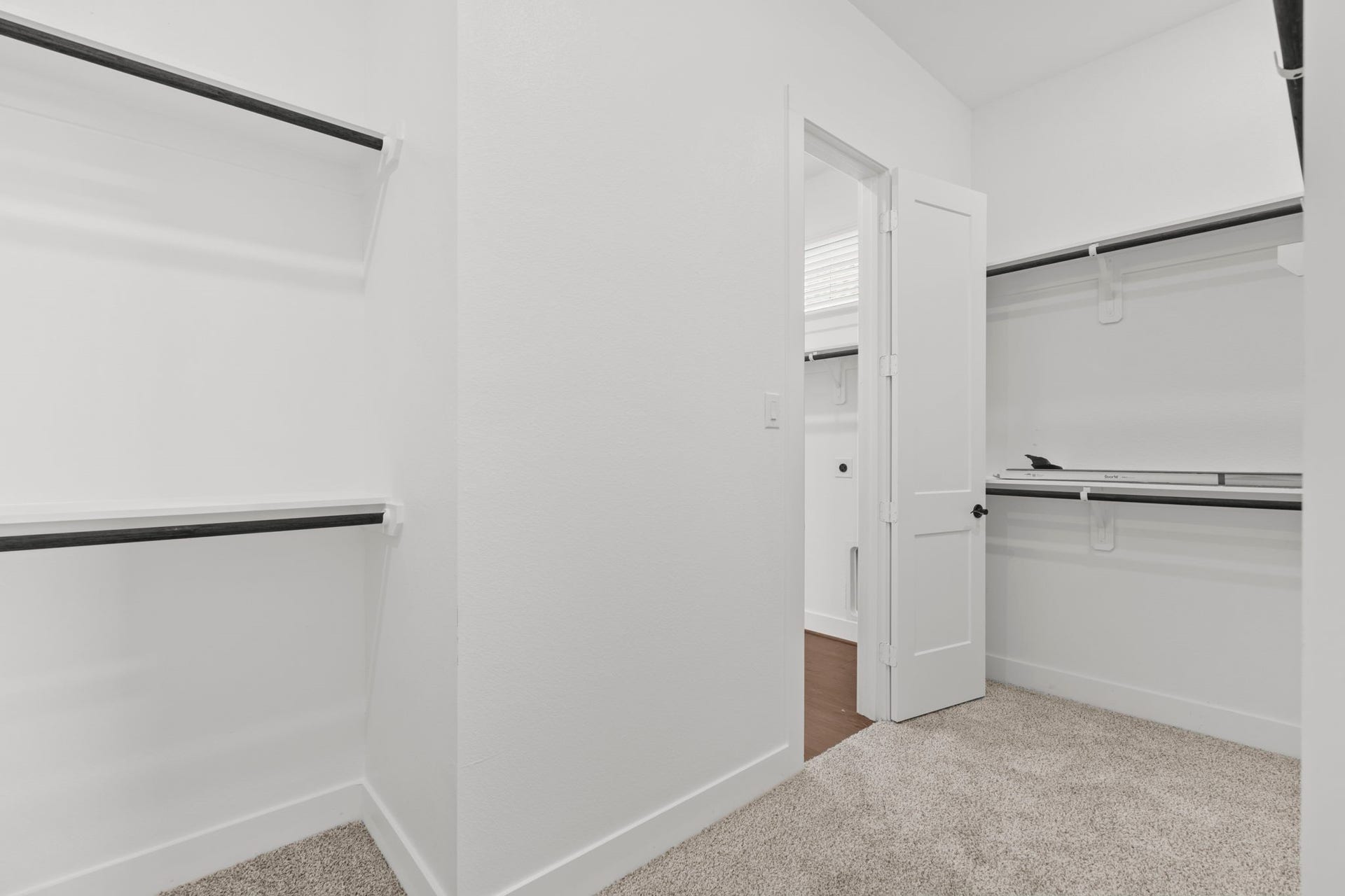 12126 Barkley Cove, Texas City, TX 77591 Photos are REPRESENTATIVE of the home /floor plan and are NOT of the actual home. Selections, features, and room options may vary.
