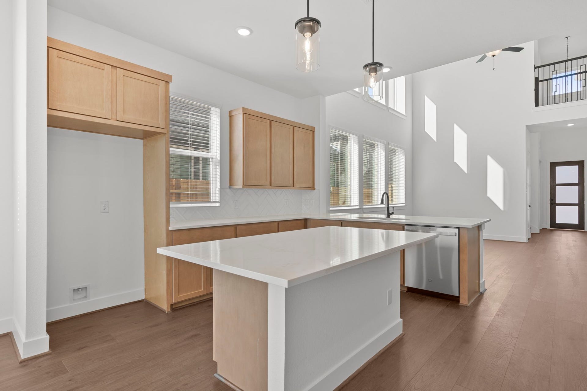 12126 Barkley Cove, Texas City, TX 77591 Photos are REPRESENTATIVE of the home /floor plan and are NOT of the actual home. Selections, features, and room options may vary.