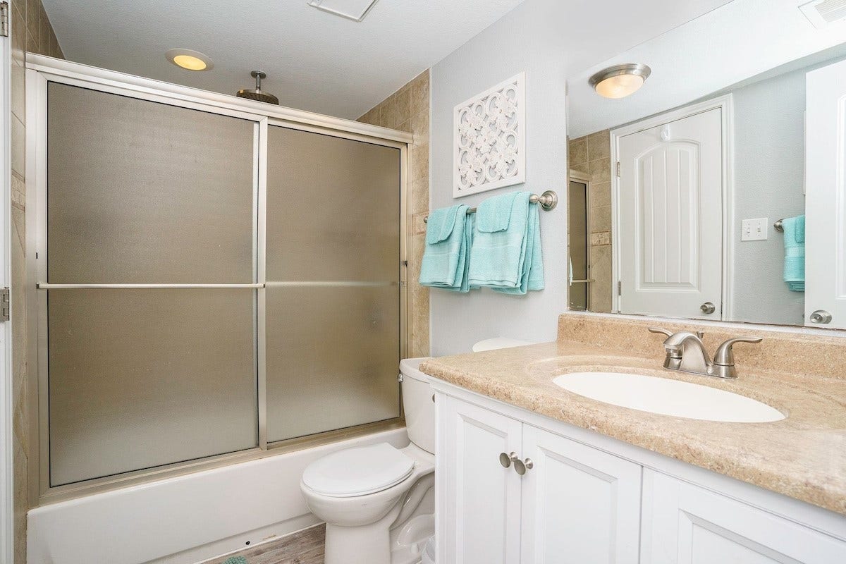 10811 Termini San Luis Pass Road, #2116, Galveston, TX 77554 Primary bathroom with shower/tub combo
