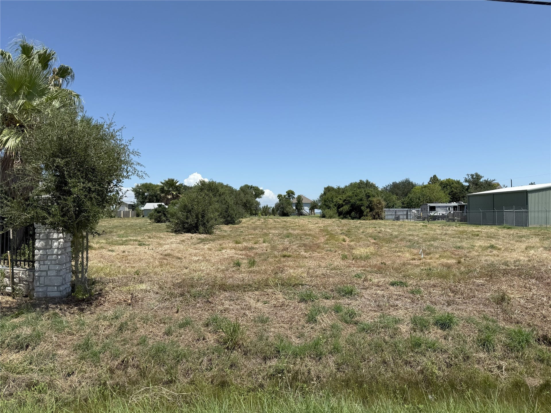 2336 E Bayshore Drive, Dickinson, TX 77539 2336 E Bayshore Drive, Dickinson, TX 77539
