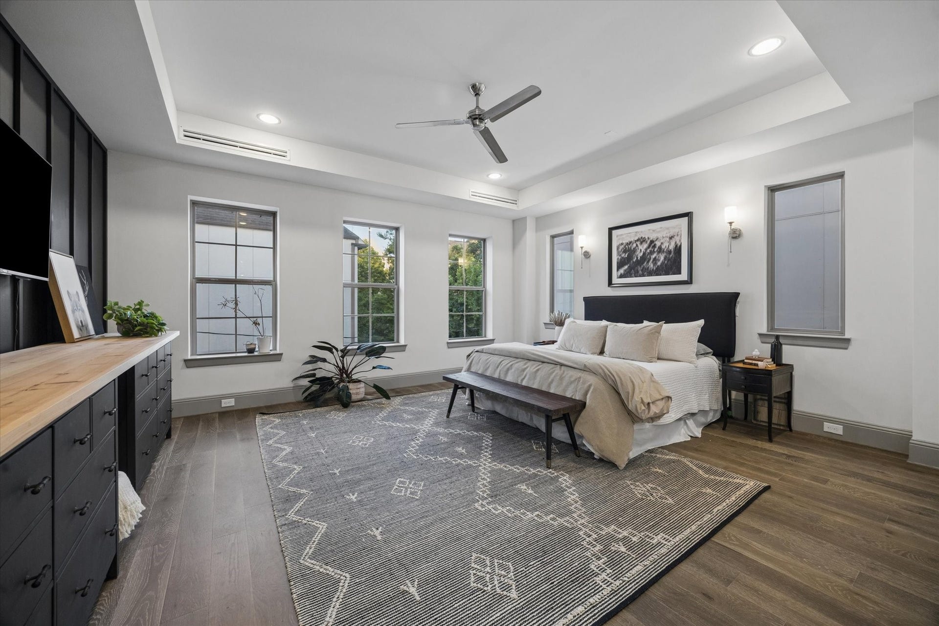 1907 W 25th Street, Houston, TX 77008