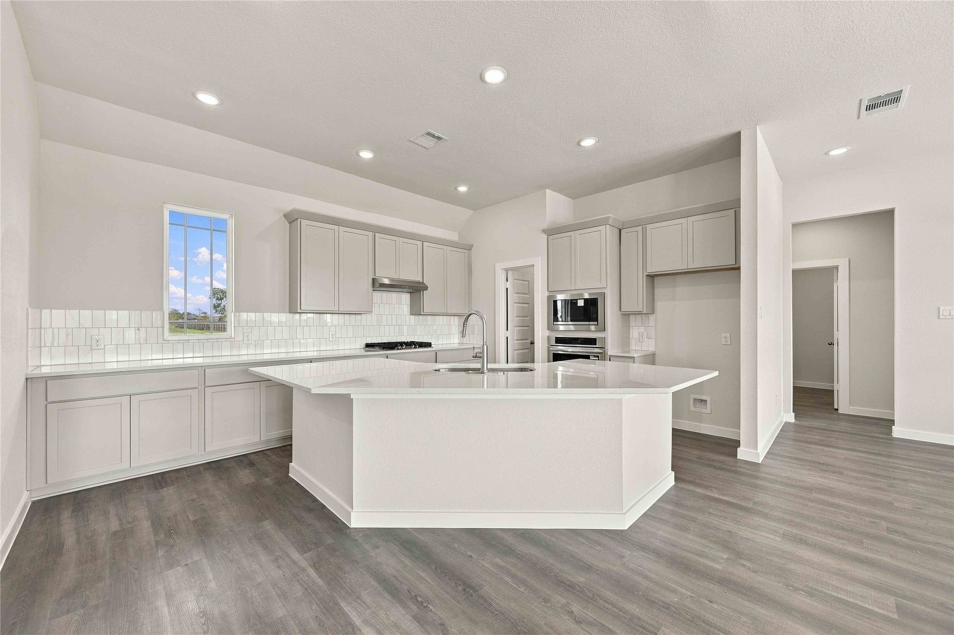 1338 Westfork Drive, Sealy, TX 77474