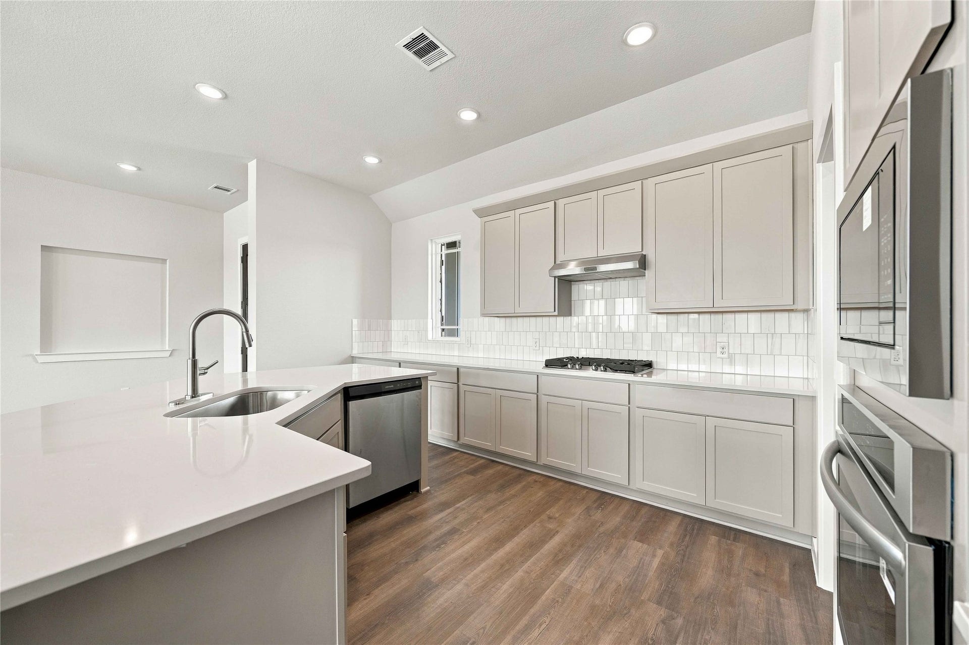 1338 Westfork Drive, Sealy, TX 77474