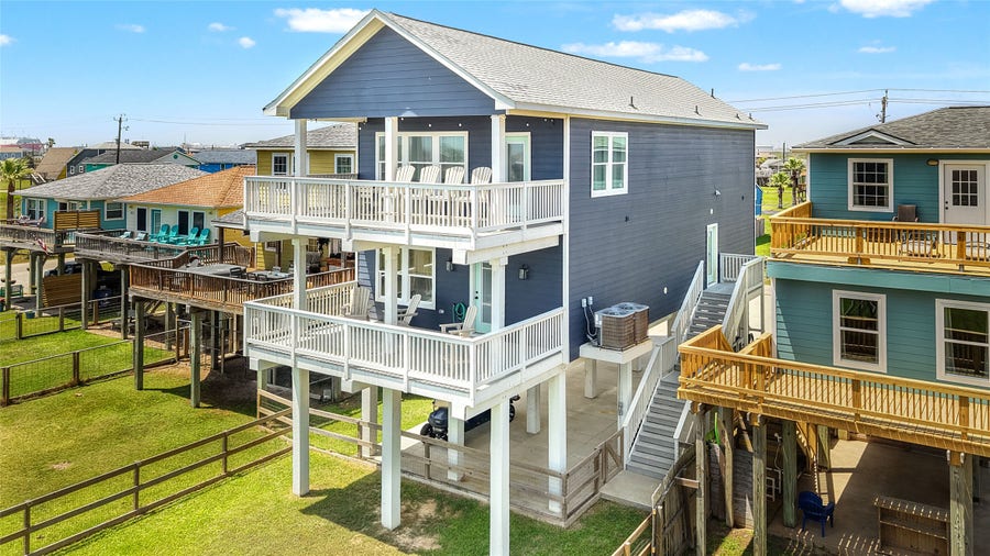Property photo for 312 Seabean Street, Surfside Beach, TX