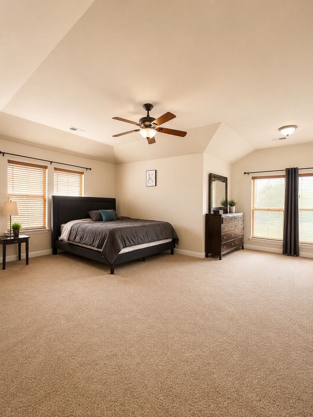 14930 Tuttle Point Drive, Houston, TX 77082 14930 Tuttle Point Drive, Houston, TX 77082