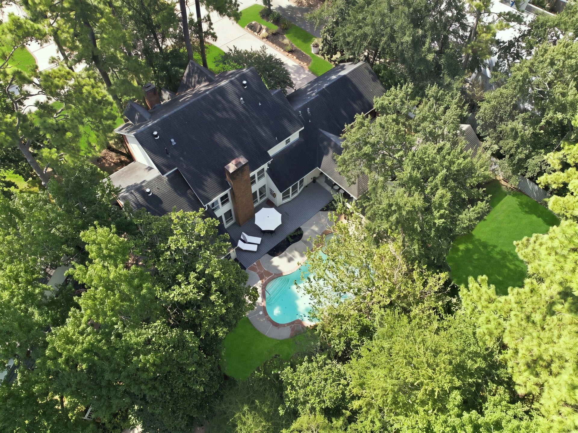 23 S Brokenfern Drive Drive, The Woodlands, TX 77380 23 S Brokenfern Drive Drive, The Woodlands, TX 77380
