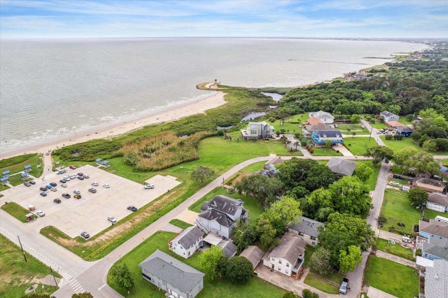 Property photo for 4910 Palm Street, Seabrook, TX