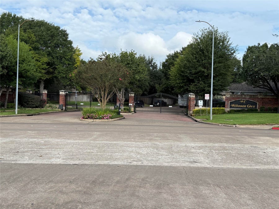 Property photo for 1206 Bonniefield Lane, Houston, TX