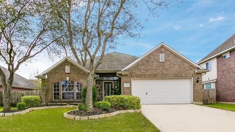 Property photo for 11712 Summer Brook Court, Pearland, TX