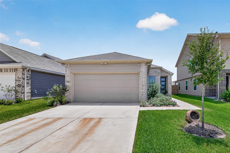 Property photo for 22811 Wolfshire Way, Hockley, TX