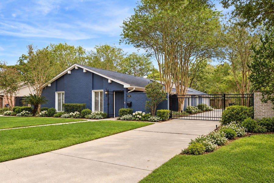 Property photo for 10323 Green Tree Road, Houston, TX
