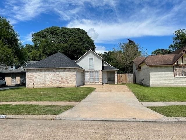 Property photo for 8535 Grand Knolls Drive, Houston, TX