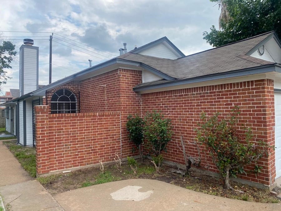 Property photo for 9339 Stonecreek Lane, Houston, TX