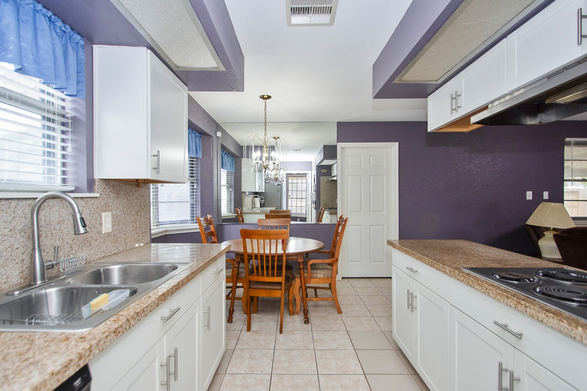 11003 Sageorchard Lane, Houston, TX 77089 Kitchen / Breakfast Area