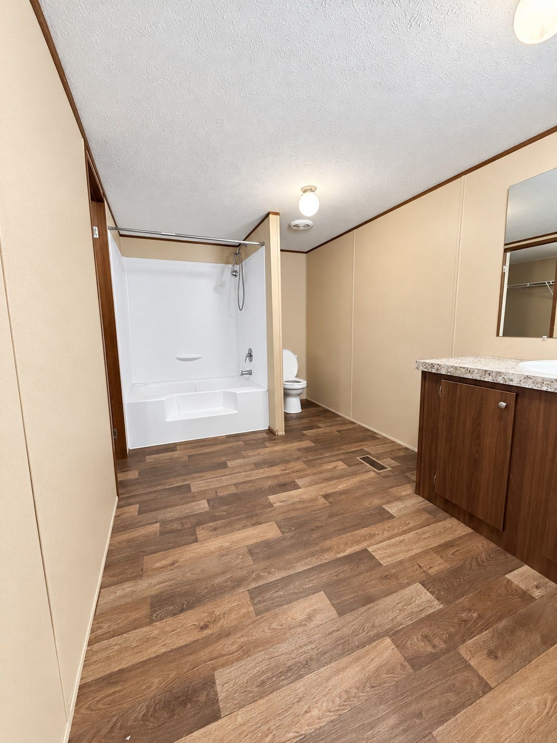 21144 Live Oak Street, New Caney, TX 77357 Primary Bath