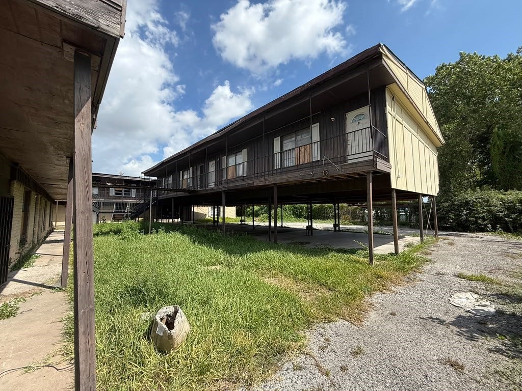 6636 Bellfort Street, Houston, TX 77087 6636 Bellfort Street, Houston, TX 77087