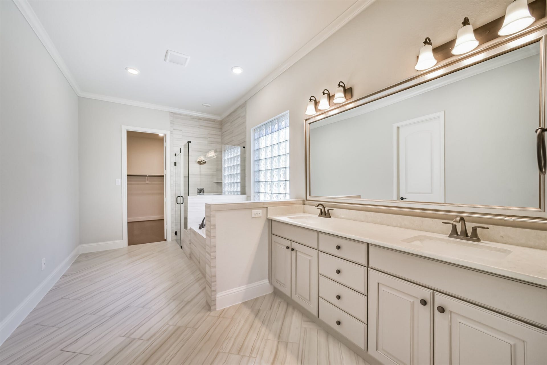 5046 Robin Park Court, Porter, TX 77365 5046 Robin Park Court, Porter, TX 77365