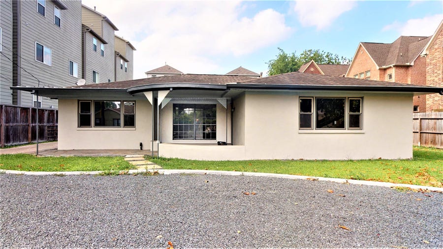 Property photo for 941 W 17th Street, Houston, TX