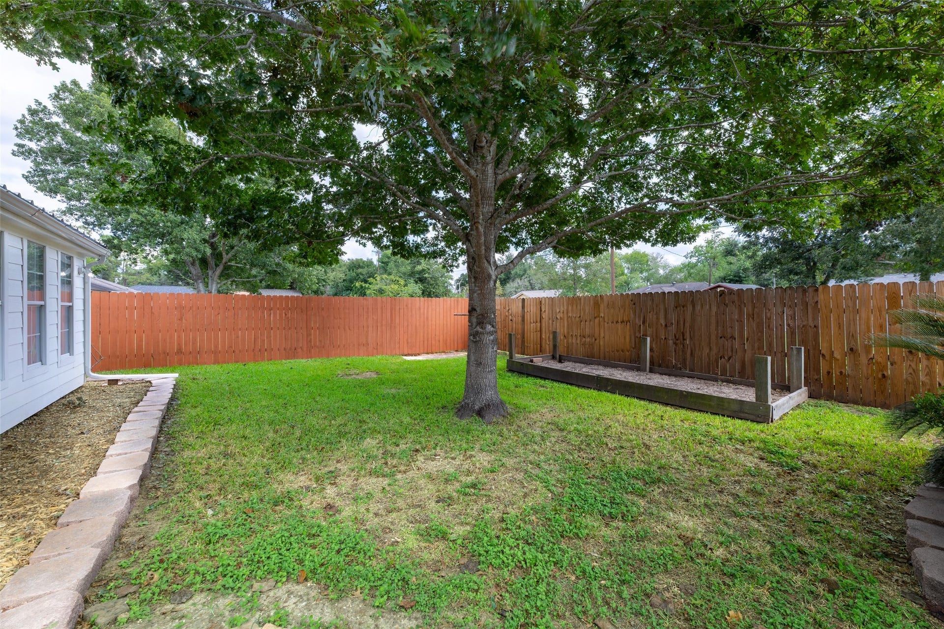3419 Beasley Avenue, Needville, TX 77461 garden