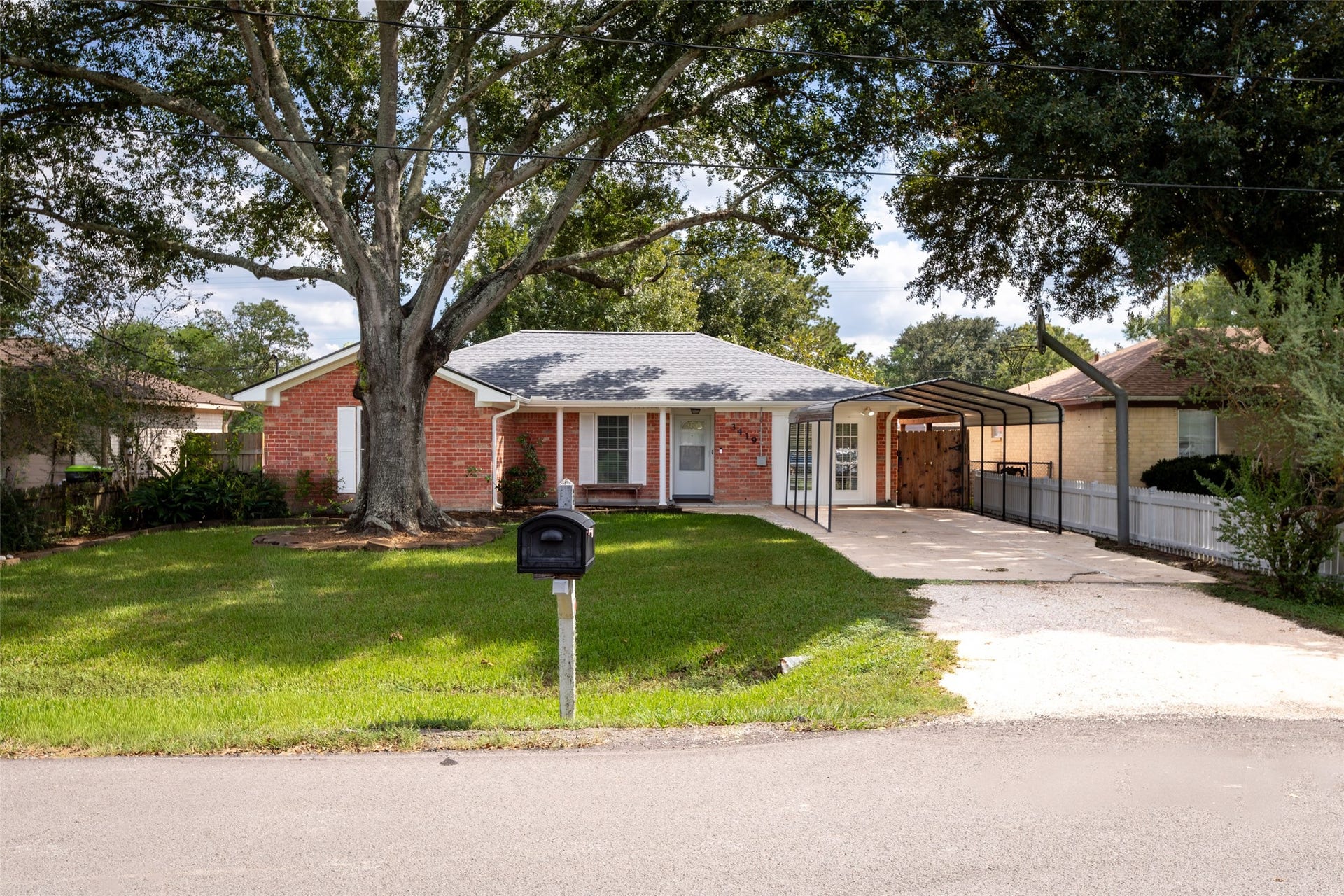 3419 Beasley Avenue, Needville, TX 77461 View from the street