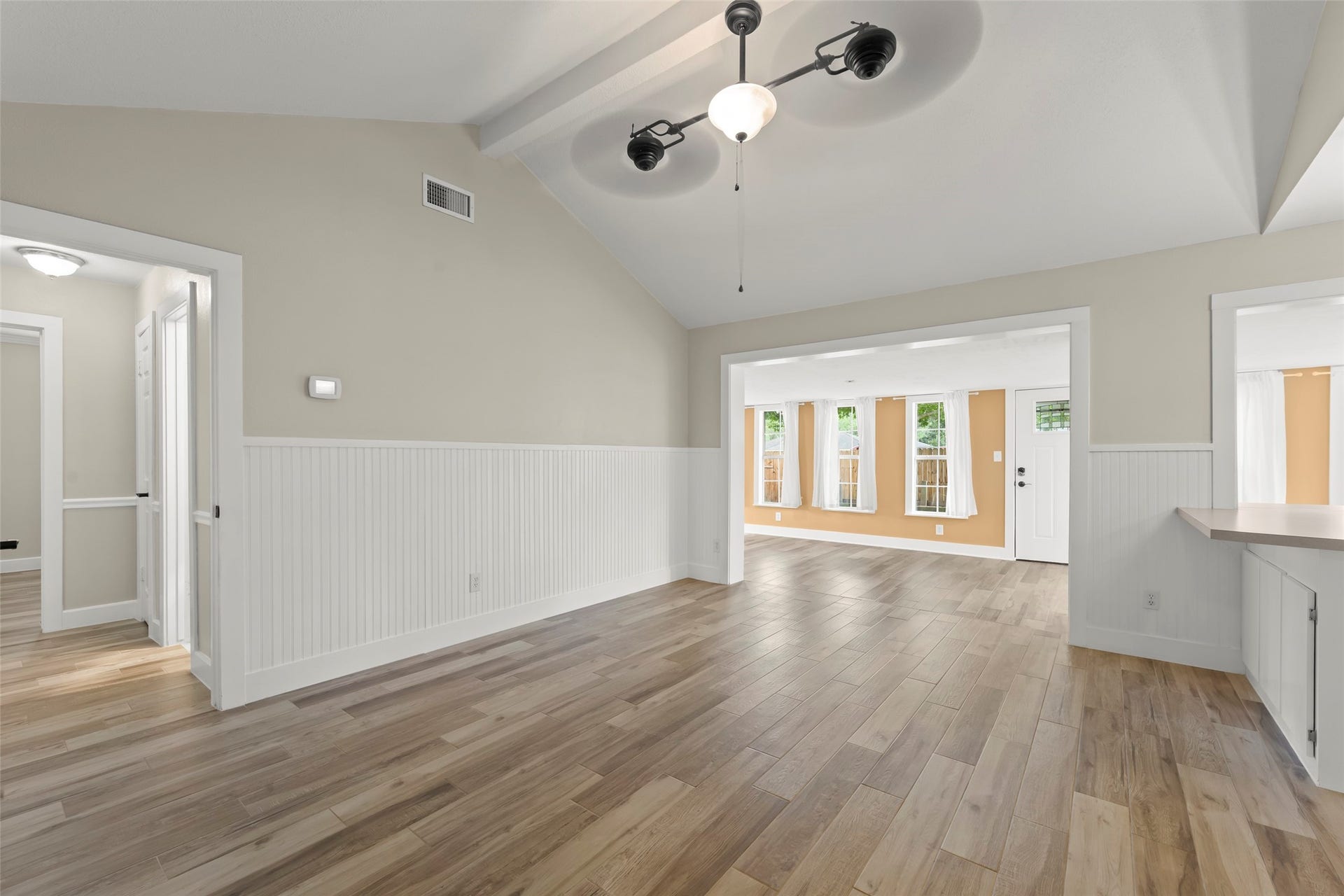 3419 Beasley Avenue, Needville, TX 77461 Entryway to dining area