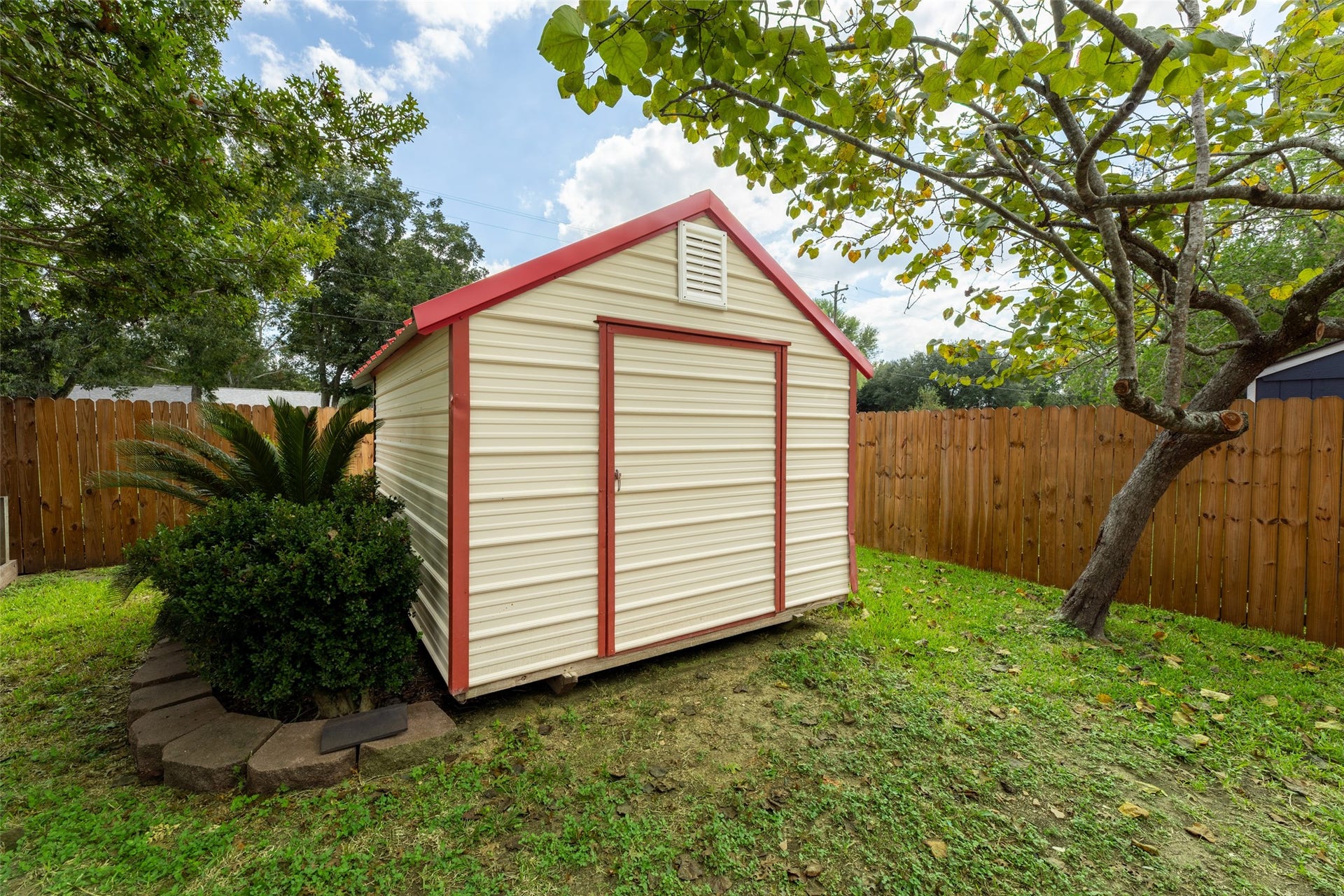 3419 Beasley Avenue, Needville, TX 77461 backyard shed conveys