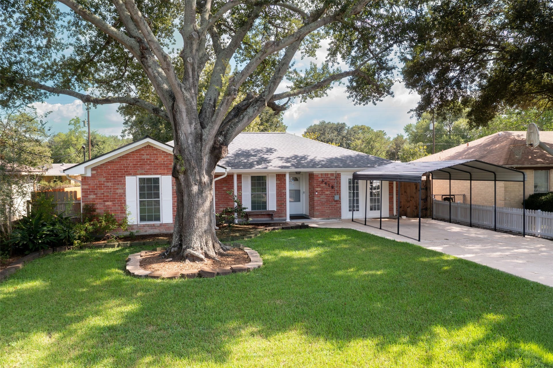 3419 Beasley Avenue, Needville, TX 77461 View from the street