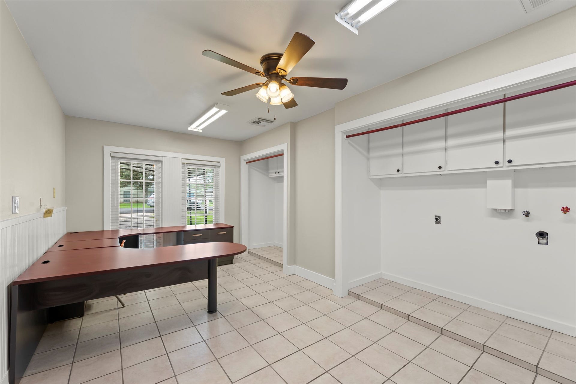 3419 Beasley Avenue, Needville, TX 77461 Bonus room- Office and utility room