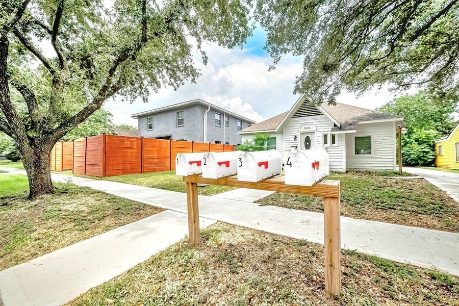 Property photo for 1511 Scharpe Street Street, Houston, TX