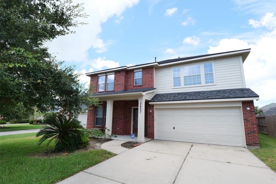 Property photo for 3827 Pine Forest Green Boulevard, Houston, TX