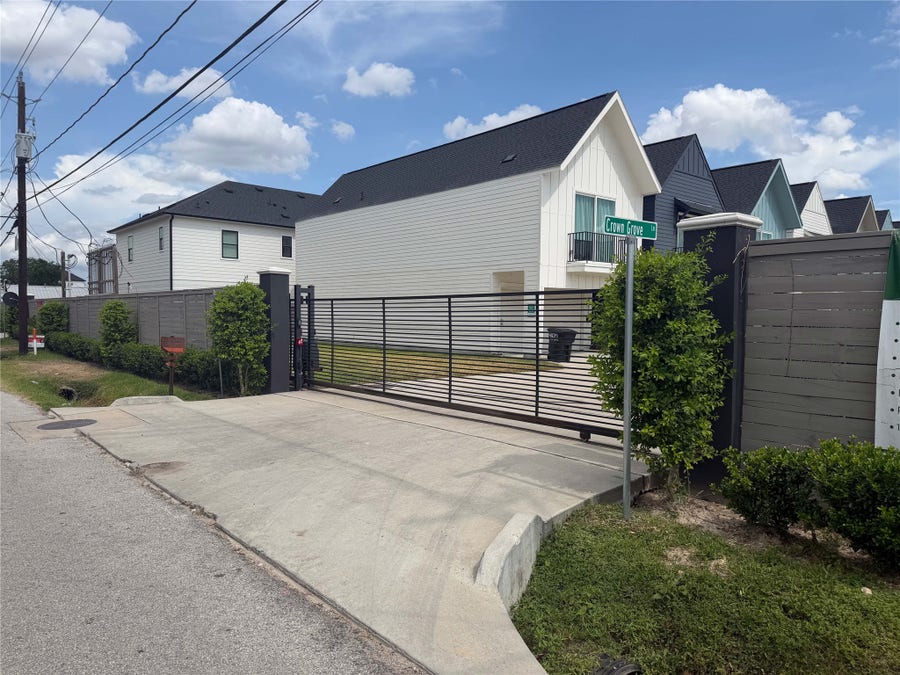 Property photo for 4623 Crown Bend Lane, Houston, TX
