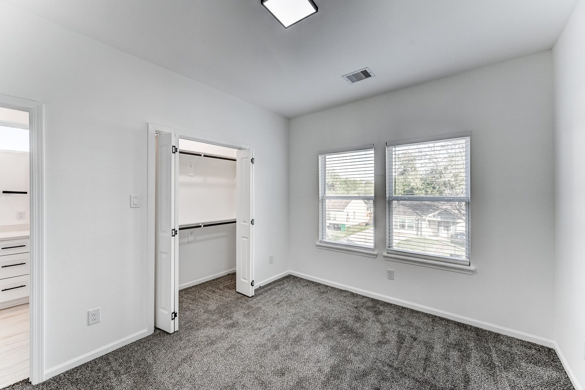 Secondary bedroom