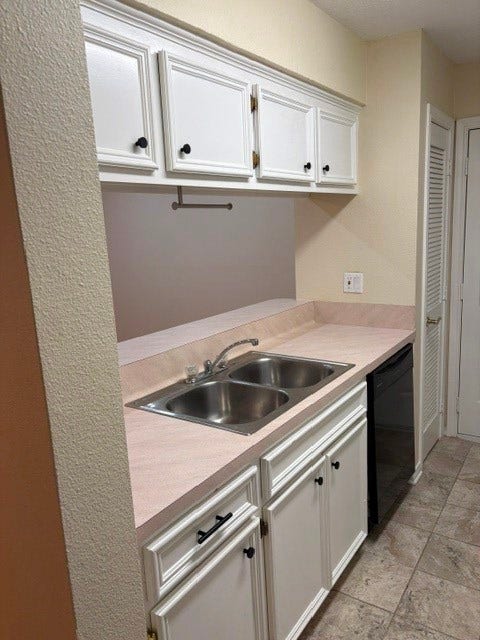 8029 Lawrence Street, Hitchcock, TX 77563 8029 Lawrence Street, Hitchcock, TX 77563