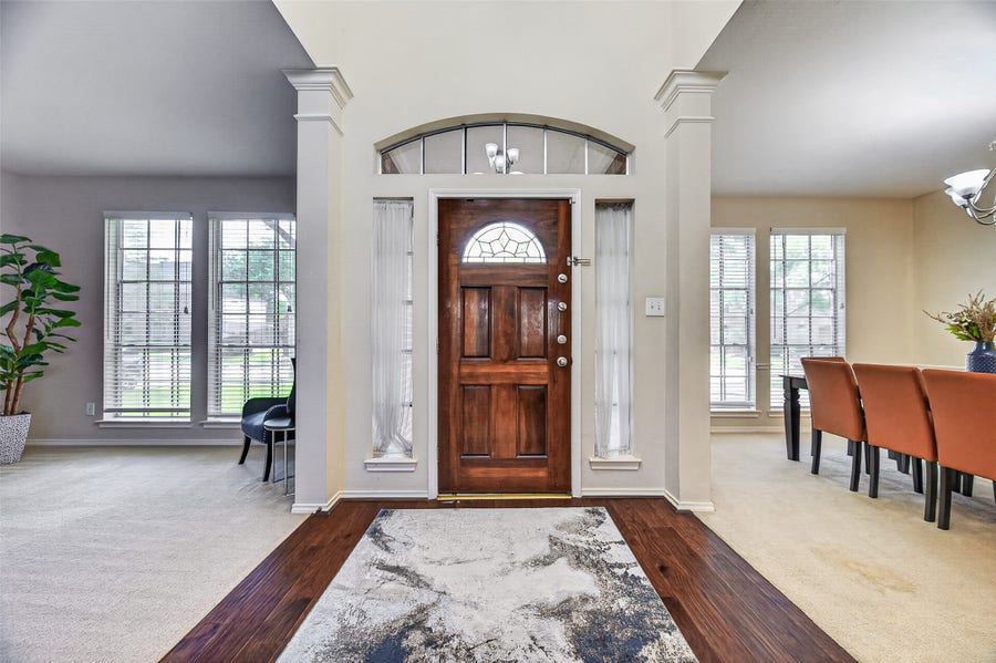Property photo for 5911 Indian Hills Ln Lane, Sugar Land, TX