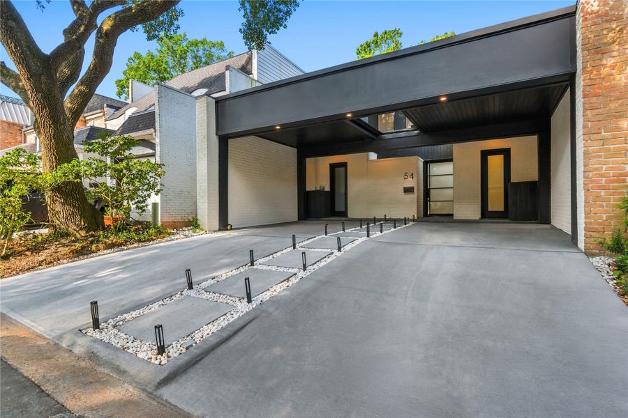 Property photo for 54 Legend Lane, Houston, TX