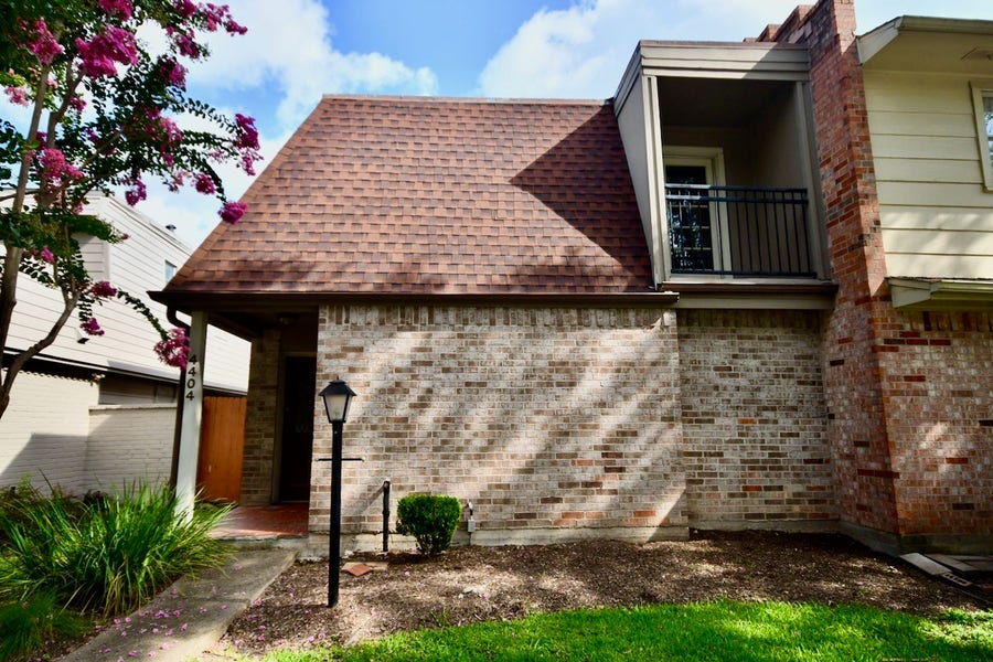 Property photo for 4404 Basswood Lane, Bellaire, TX