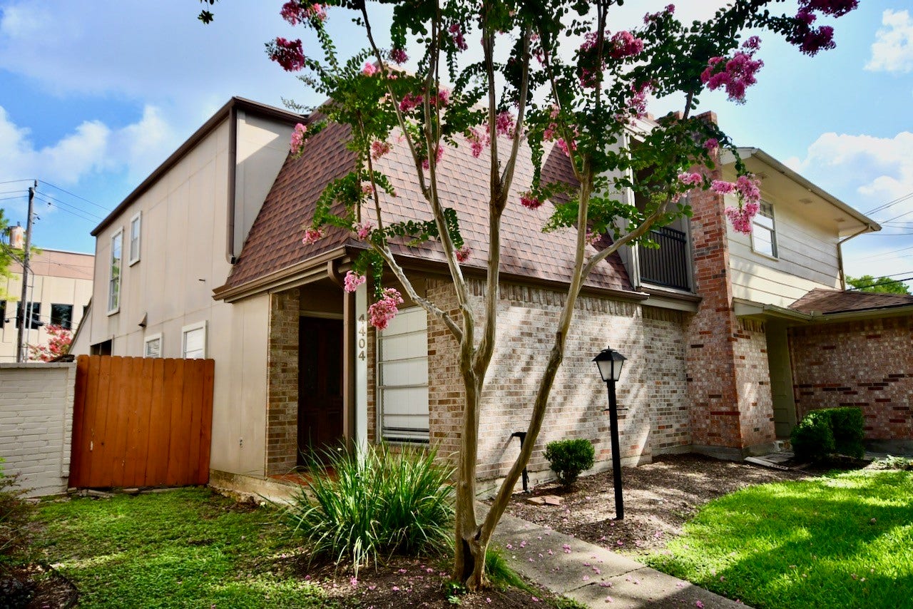 4404 Basswood Lane, Bellaire, TX 77401 4404 Basswood Lane, Bellaire, TX 77401