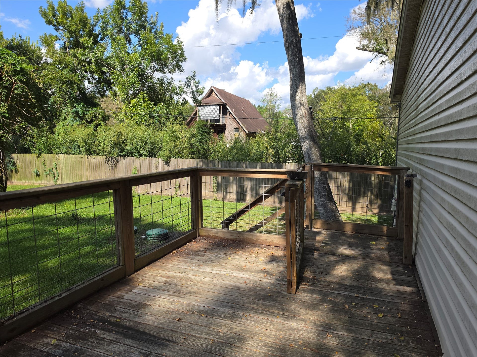 20527 Lake Forest Drive E, Guy, TX 77444