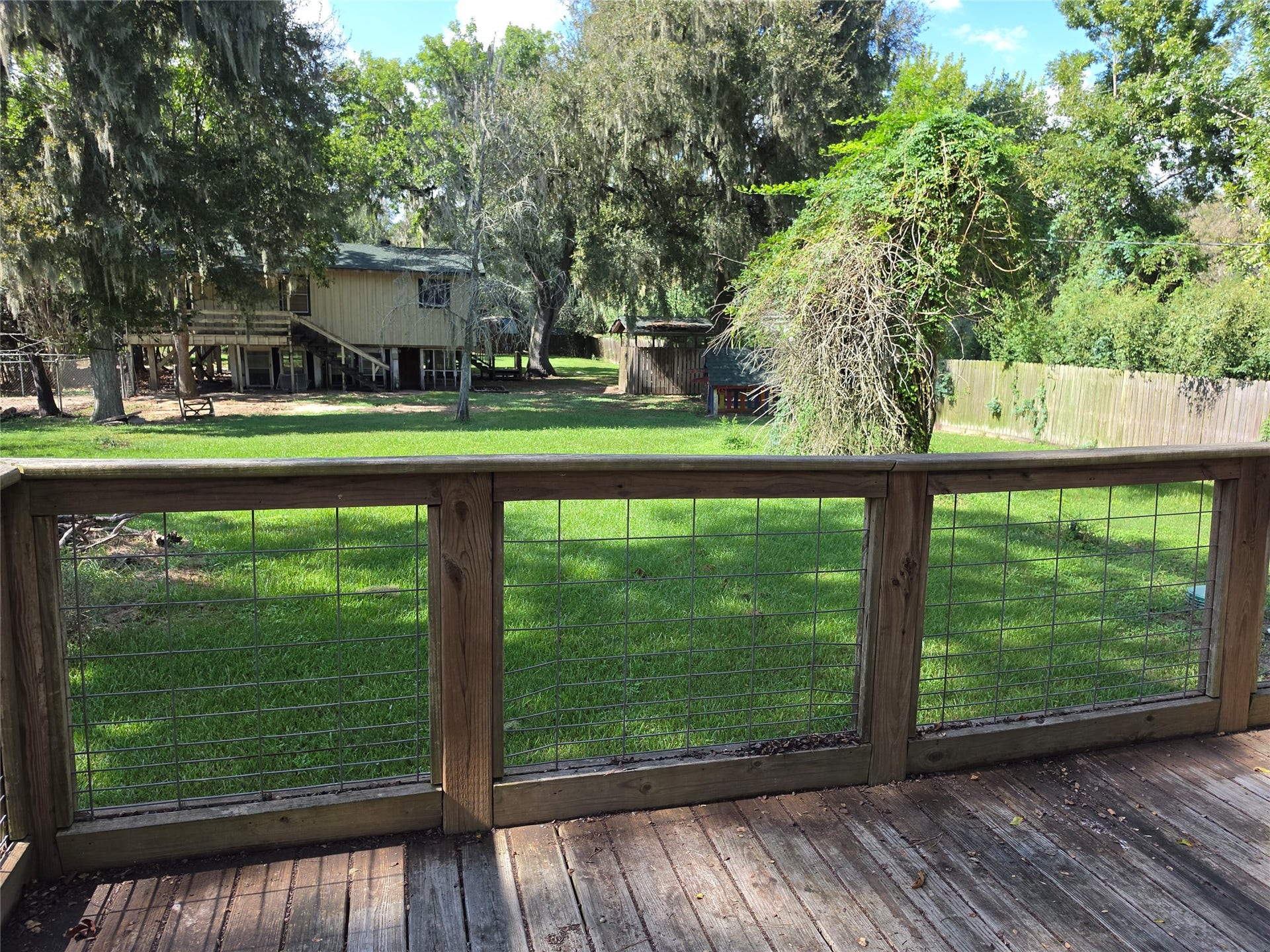20527 Lake Forest Drive E, Guy, TX 77444