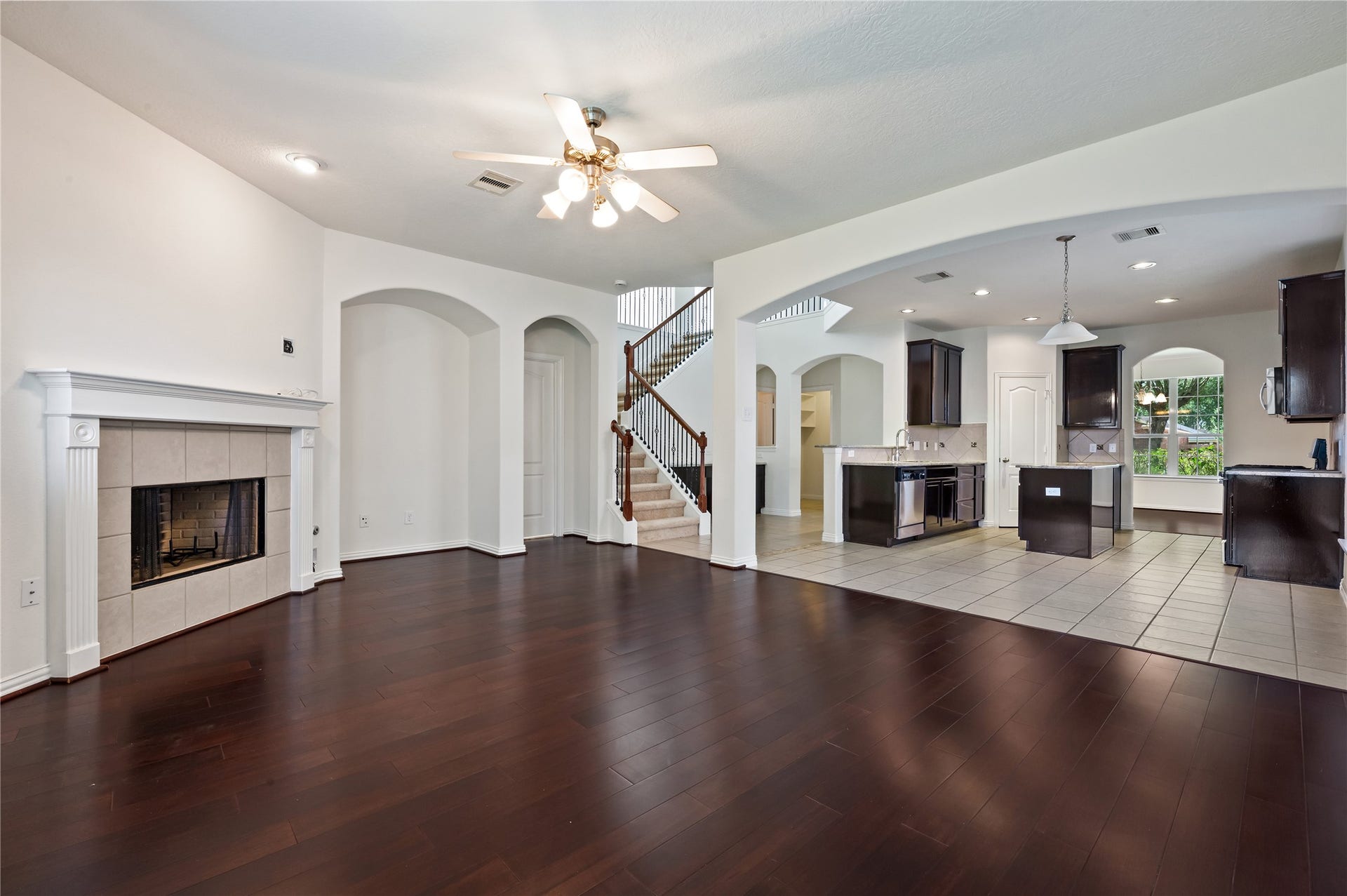 19911 Pemetic Trail, Richmond, TX 77407 Open concept living area