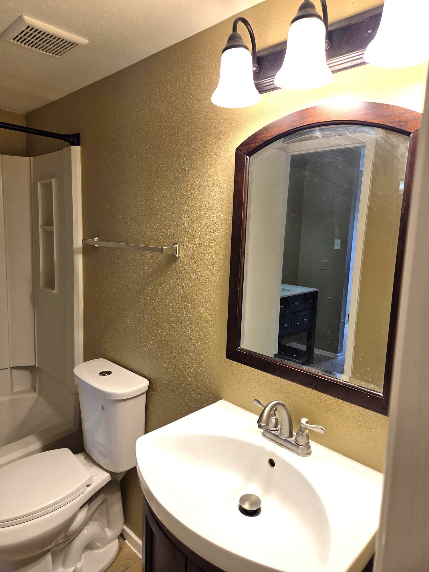 2nd Bathroom Upstairs.