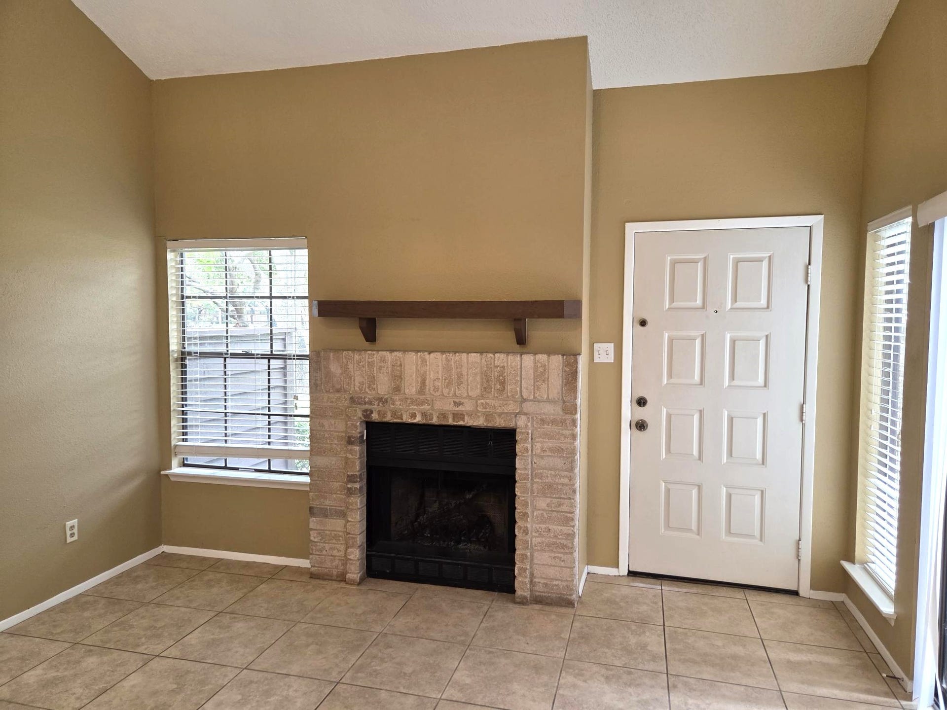 Fireplace in Living Room area.