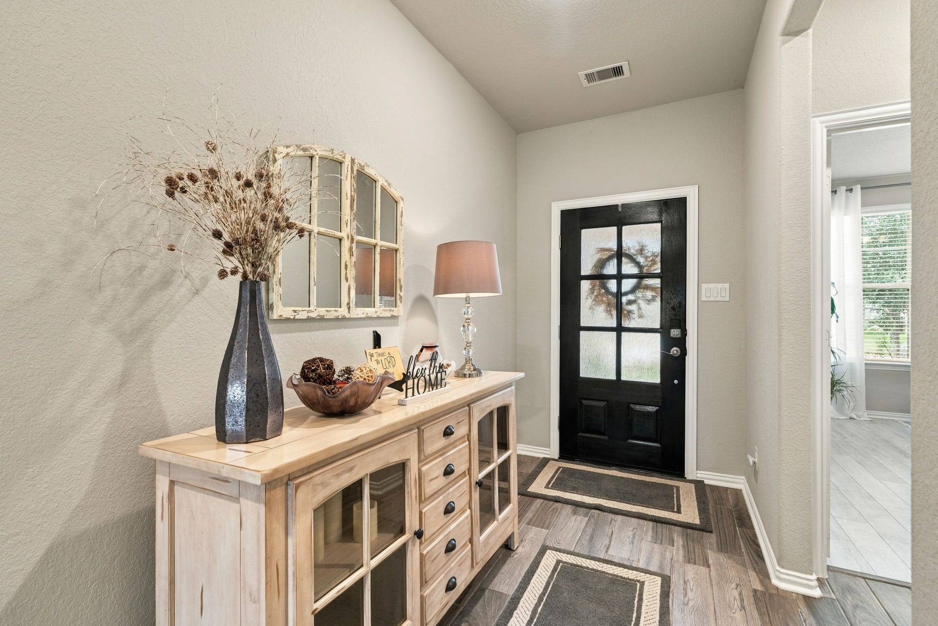 31410 Whitfield Court, Fulshear, TX 77441 Inviting entryway creating a warm welcome.