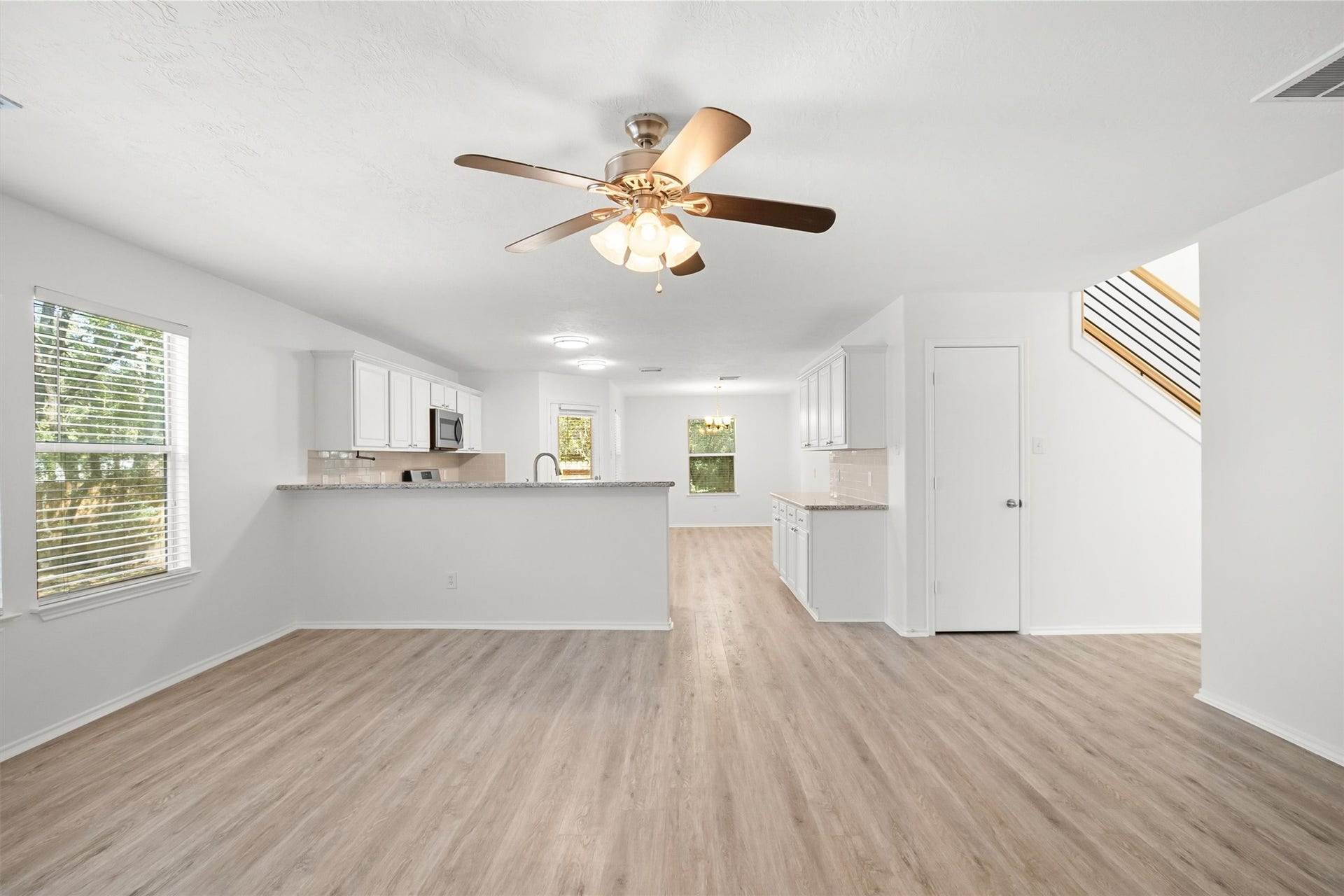 115 S Vesper Bend Circle, Spring, TX 77382 115 S Vesper Bend Circle, Spring, TX 77382