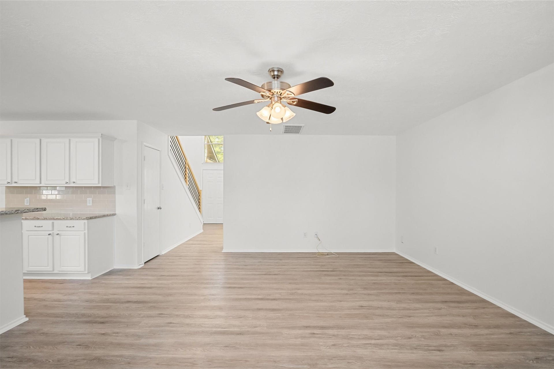 115 S Vesper Bend Circle, Spring, TX 77382 115 S Vesper Bend Circle, Spring, TX 77382